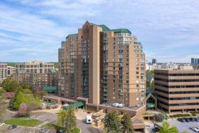 Edina Heights Senior Living community exterior