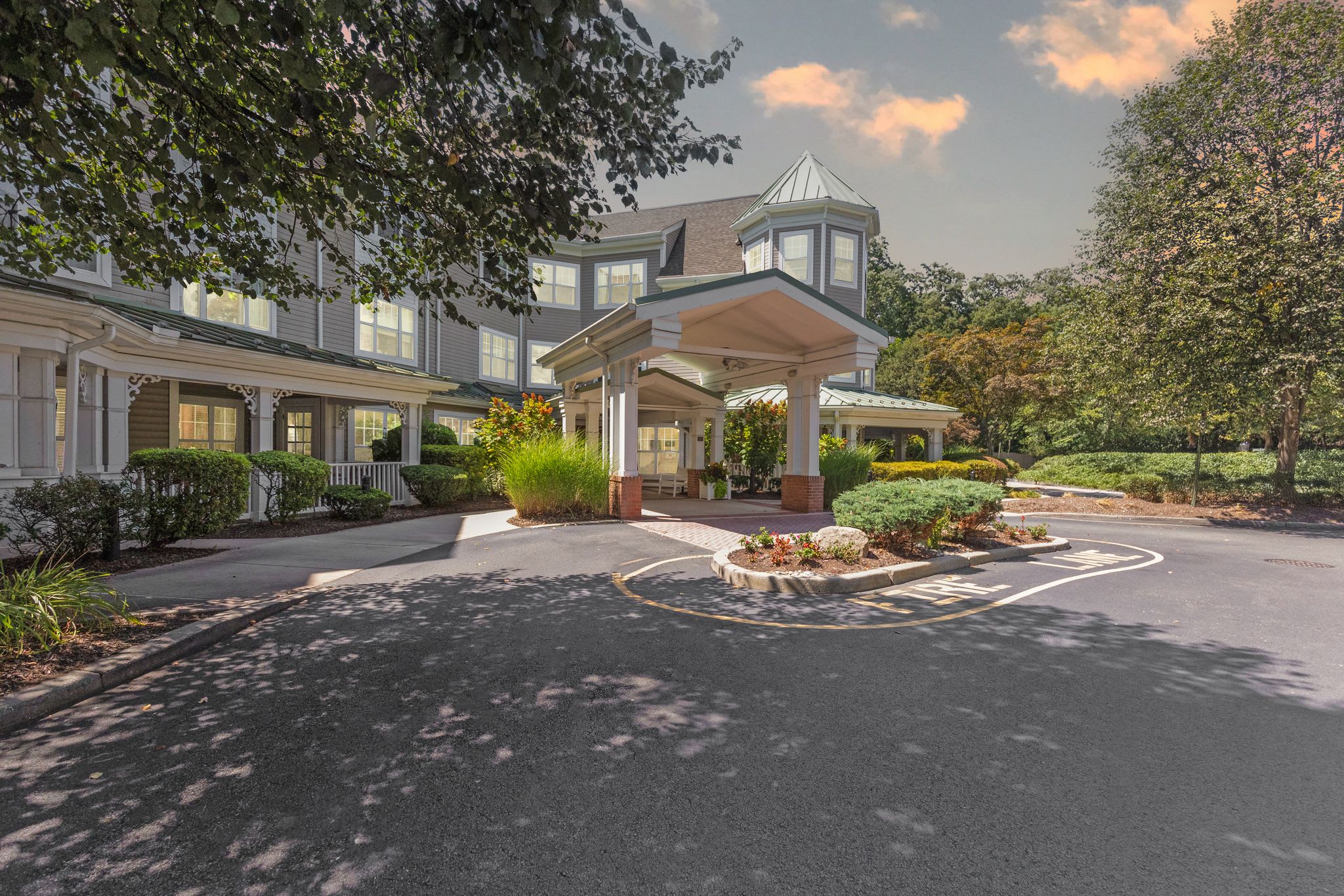 Monarch Paramus