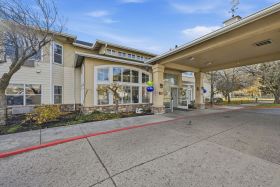 Photo of Pelican Pointe by Cogir