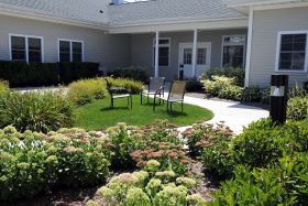 The Lighthouse at Lincoln outdoor common area