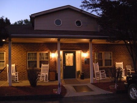 Dunlevy Manor Living