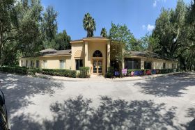 AUS Senior Living community exterior